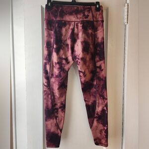 Pink Tie-Dye 3/4 Leggings in Purple and Pink
